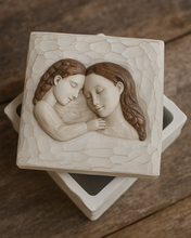 Load image into Gallery viewer, Mother Daughter Keepsake Box