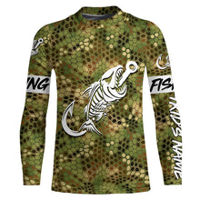 Load image into Gallery viewer, Green Camo fishing shirts Fish hook skull Custom Name sun protection mens long sleeve fishing shirts NQS5086